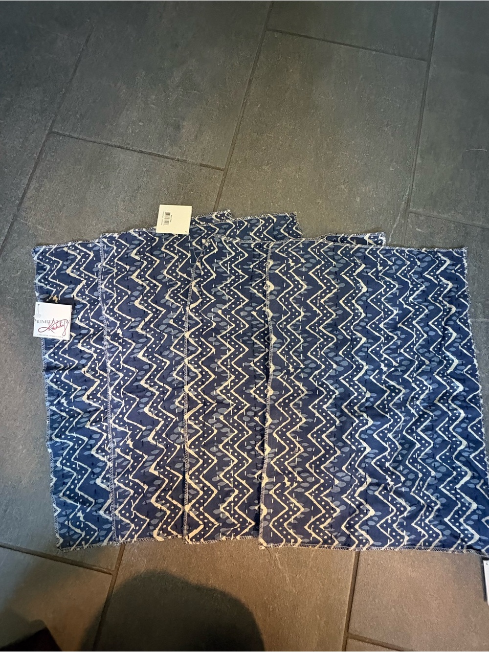 Blue Zigzag cloth napkins. Great for housewarming gift